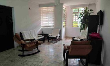 Se vende casa unifamiliar de 2 pisos