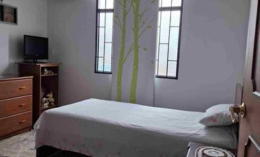 Se vende casa unifamiliar de 2 pisos