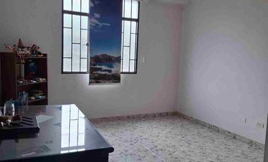 Se vende casa unifamiliar de 2 pisos