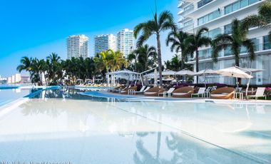 Elegante departamento en venta Frente al Mar en Planta Baja en Peninsula Vallarta – 3 Recámaras, Vistas Panorámicas