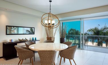 Elegante departamento en venta Frente al Mar en Planta Baja en Peninsula Vallarta – 3 Recámaras, Vistas Panorámicas