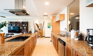 Elegante departamento en venta Frente al Mar en Planta Baja en Peninsula Vallarta – 3 Recámaras, Vistas Panorámicas
