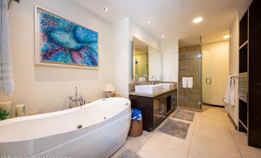 Elegante departamento en venta Frente al Mar en Planta Baja en Peninsula Vallarta – 3 Recámaras, Vistas Panorámicas