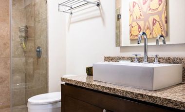 Elegante departamento en venta Frente al Mar en Planta Baja en Peninsula Vallarta – 3 Recámaras, Vistas Panorámicas