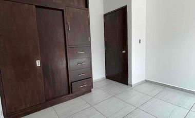 CASA EN VENTA ZONA CENTRO DE JIUTEPEC CON ALBERCA PROPIA Y JARDÍN