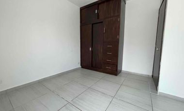 CASA EN VENTA ZONA CENTRO DE JIUTEPEC CON ALBERCA PROPIA Y JARDÍN