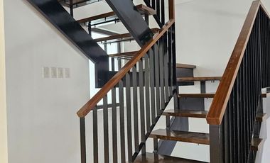 SPACIOUS MODERN DUPLEX HOUSE AND LOYT IN BF HOMES PARANAQUE CITY