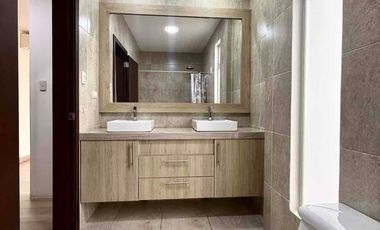 CASA EN ALQUILER URB
PRIVADA CELESIA SECTOR
INGRESO A MACHALA 3
HABITACIONES