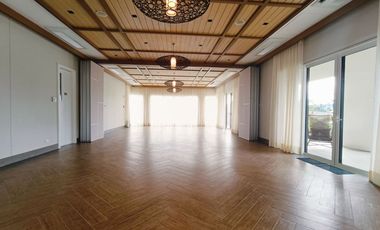 FOR SALE! High End Condominium in Brgy Mandalagan Bacolod-AP