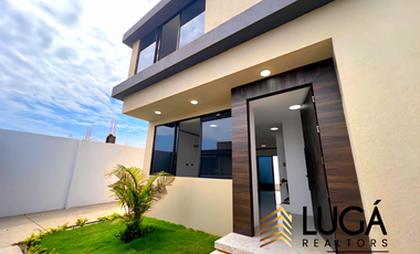 Casa nueva por estrenar con amplio patio en venta sector Los Gavilanes, Manta, Ecuador