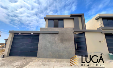 Casa nueva por estrenar con amplio patio en venta sector Los Gavilanes, Manta, Ecuador