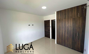 Casa nueva por estrenar con amplio patio en venta sector Los Gavilanes, Manta, Ecuador