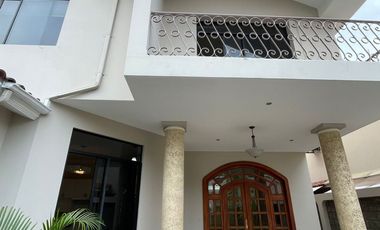 Casa de Alquiler en Vía a la Costa