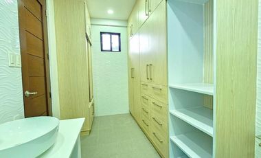 MODERN SPACIOUS SINGLE DETACHED HOUSE AND LOT IN BF HOMES PARAÑAQUE CITY