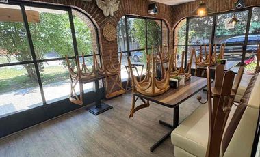 HERMOSA PROPIEDAD EN METEPEC, RODEADA DE 1650 MTS DE JARDÍN. EXCELENTE UBICACIÓN, AVENIDA EN CRECIMIENTO.