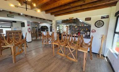 HERMOSA PROPIEDAD EN METEPEC, RODEADA DE 1650 MTS DE JARDÍN. EXCELENTE UBICACIÓN, AVENIDA EN CRECIMIENTO.