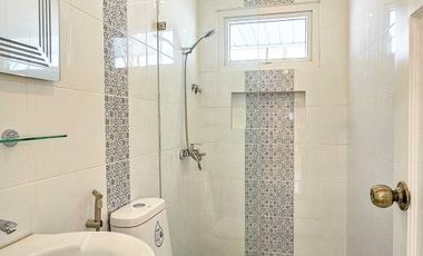 SPACIOUS BUNGALOW HOUSE AND LOT IN BF HOMES PARANAQUE CITY