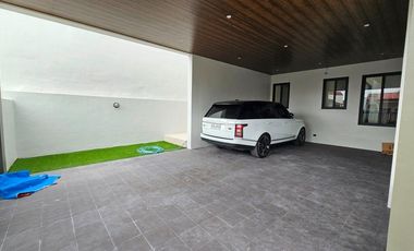 SPACIOUS WITH  5 BEDROOMS SINGLE DETACHED HOUSE AND LOT IN BF HOMES PARAÑAQUE CITY