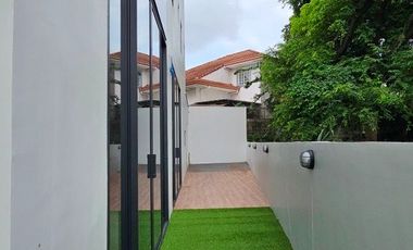 SPACIOUS WITH  5 BEDROOMS SINGLE DETACHED HOUSE AND LOT IN BF HOMES PARAÑAQUE CITY