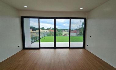 SPACIOUS WITH  5 BEDROOMS SINGLE DETACHED HOUSE AND LOT IN BF HOMES PARAÑAQUE CITY