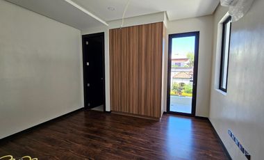 BRAND NEW MODERN SEMI- FURNISHED SINGLE DETACHED HOUSE AND LOT IN BF HOMES PARAÑAQUE CITY