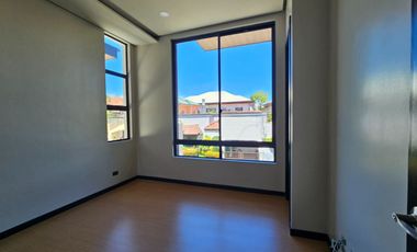 BRAND NEW MODERN SEMI- FURNISHED SINGLE DETACHED HOUSE AND LOT IN BF HOMES PARAÑAQUE CITY