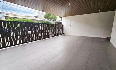SPACIOUS MODERN SINGLE DETACHED HOUSE AND LOT IN BF HOMES PARANAQUE CITY