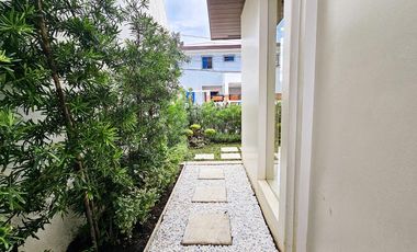 SPACIOUS MODERN SINGLE DETACHED HOUSE AND LOT IN BF HOMES PARANAQUE CITY