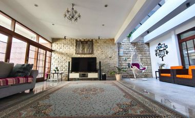 Dijual Rumah Mewah Asri Siap Huni Sayap Sarijadi pasteur Bandung dekat ke Area Wisata Lembang
