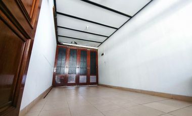 Dijual Rumah Mewah Asri Siap Huni Sayap Sarijadi pasteur Bandung dekat ke Area Wisata Lembang