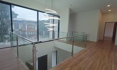 House with POOL in Buenavista Hills 1 Tagaytay for SALE for 25M! for RENT 70k per month