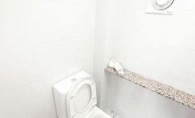 209 sqm Ground floor Commercial Warehouse Office Space for Rent Lease Makati Don Chino Pasong Tamo Professional Private near Salcedo Village, Poblacio