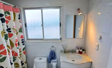 Sincrónica propiedades Arrienda Gran Casa Remodelada Con Vista Al Mar, El Quisco