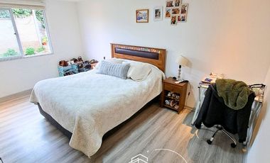 Sincrónica propiedades Arrienda Gran Casa Remodelada Con Vista Al Mar, El Quisco