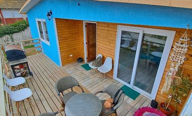 Sincrónica propiedades Arrienda Gran Casa Remodelada Con Vista Al Mar, El Quisco