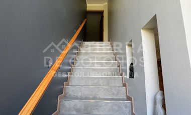 Vendemos Casa familiar amplia y luminosa en condominio cerrado