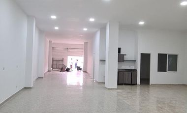 ALQUILO LOCAL COMERCIAL 200 M2  PRADOIS DEL NORTE