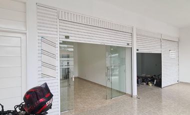 ALQUILO LOCAL COMERCIAL 200 M2  PRADOIS DEL NORTE