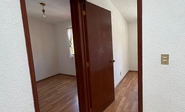 CASA EN VENTA EN FRACC. EL OLIMPO TOLUCA