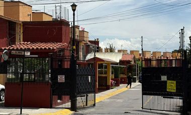 CASA EN VENTA EN FRACC. EL OLIMPO TOLUCA