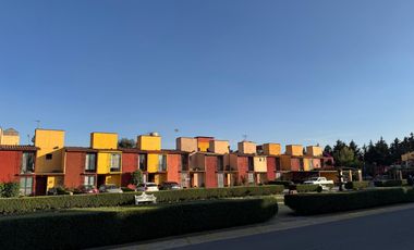 CASA EN VENTA EN FRACC. EL OLIMPO TOLUCA