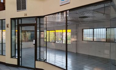 Local en centro comercial alborada