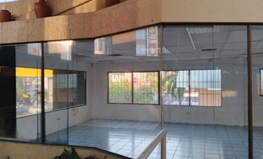 Local en centro comercial alborada