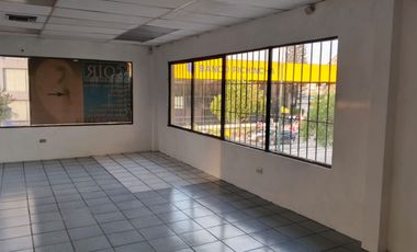 Local en centro comercial alborada