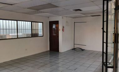 Local en centro comercial alborada