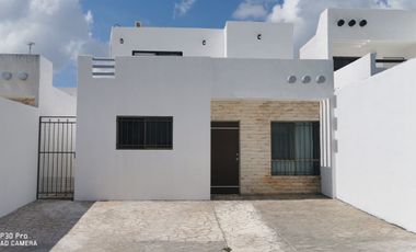 RENTA DE CASA EN FRAC LAS AMERICAS CON 3 HAB. RECIEN REMODELADA