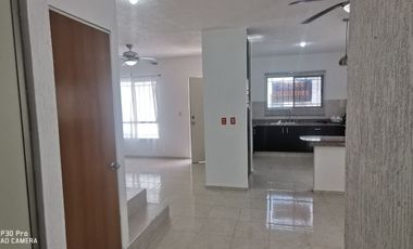 RENTA DE CASA EN FRAC LAS AMERICAS CON 3 HAB. RECIEN REMODELADA