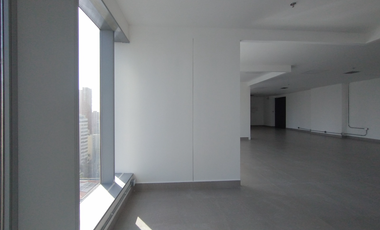 Oficina en arriendo en Alto Prado.