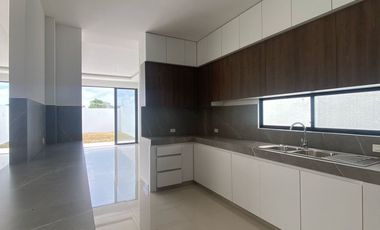Casa en venta, Urb. tornero del rio, vía Samborondón