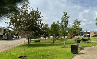 Terreno en esquina en venta en Valle Imperial